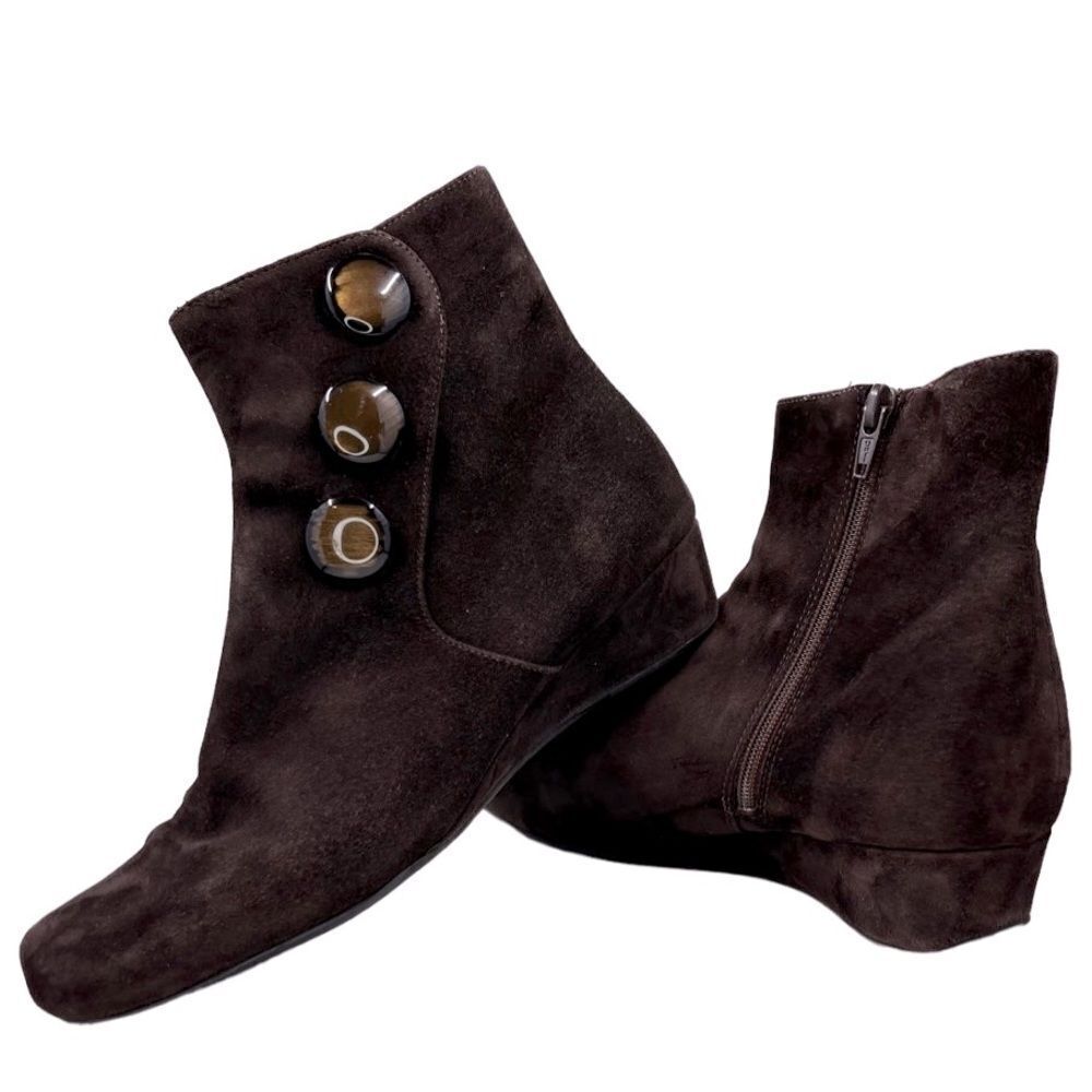 Van Eli Moony brown suede wedge heel ankle boots